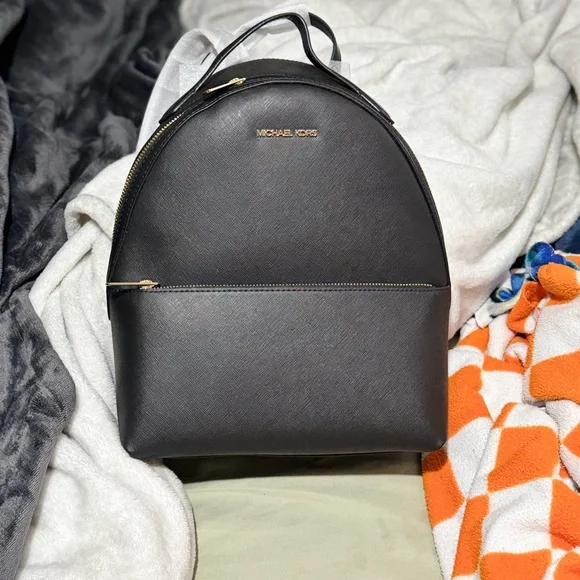 NWT Michael Kors Women’s Shelia Medium Logo Leather Backpack, Black, 35F3G6HB6L - Picture 5 of 11